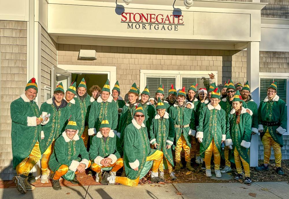 How did the Padanaram Holiday Stroll begin? A walk down memory lane